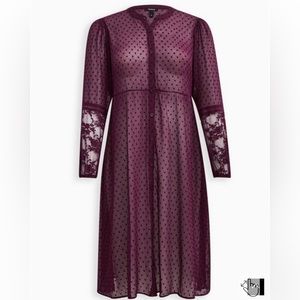 NWT Clip Dot Button Front Maxi Kimono